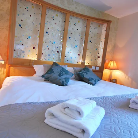 力推酒店 酒店 高斯福斯